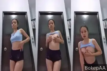 ABG Indo Pap Memek Basah Pink Buat Ayang