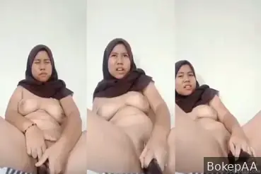 Cewek chubby nakal masturbasi pakai sextoy super horny