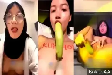 Cewek nakal sangi masturbasi pakai timun