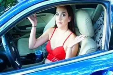 Koleksi Intim Wanita Cantik Berkulit Mulus
