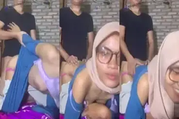 Ukhti Wida Hijab Cantik Pasrah Digenjot Doggy
